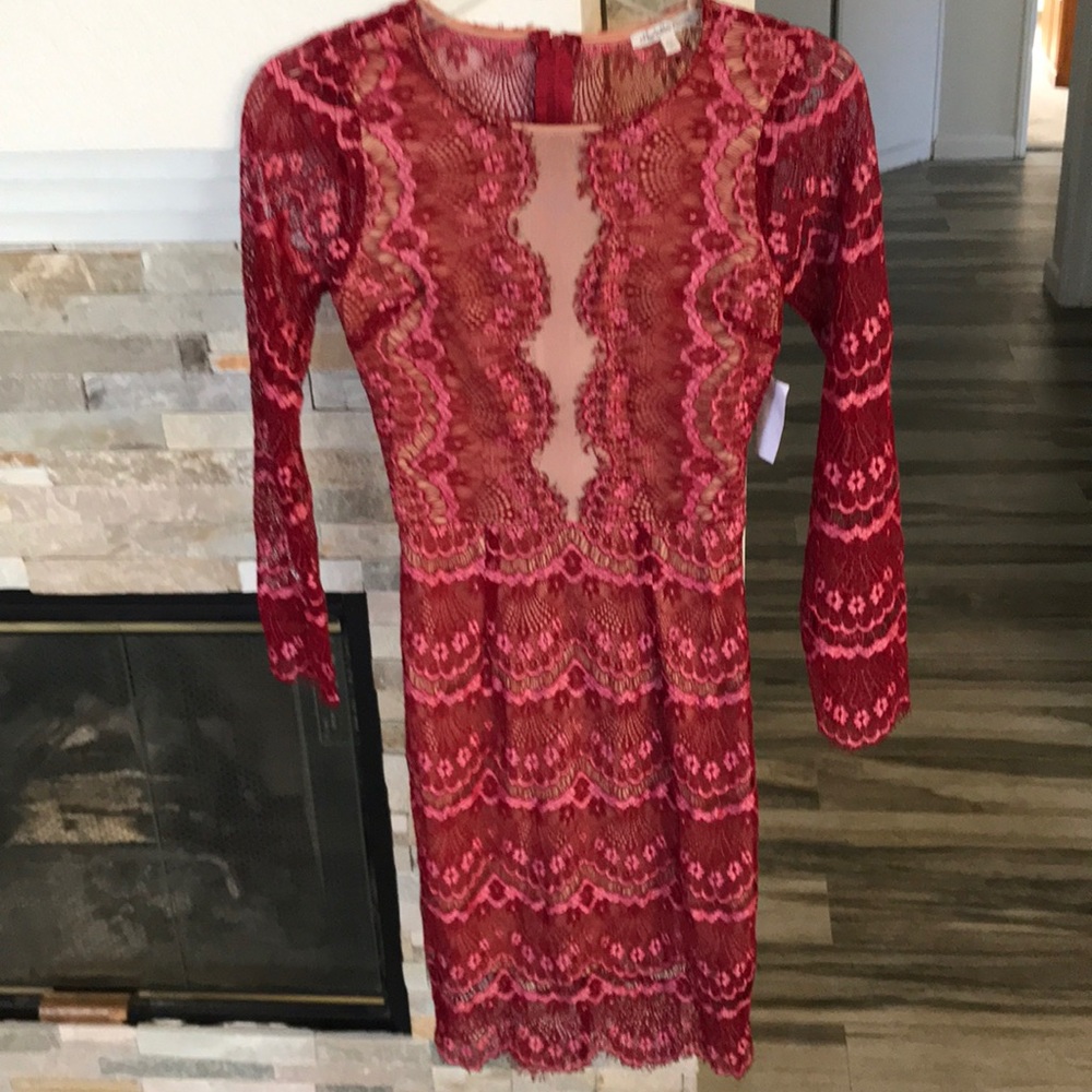 ❤️CHARLOTTE RUSSE DARK RED LACEY DRESS SZ XS EXCELLENT CONDITION! NEW WITH TAGS